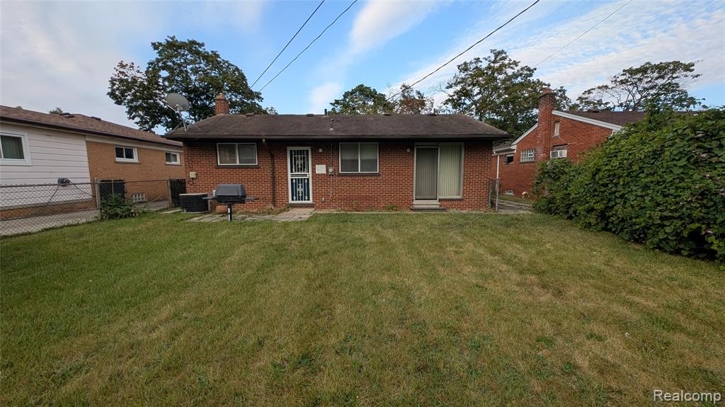 20298 Redfern Street, Detroit, MI 48219 — Photo 5