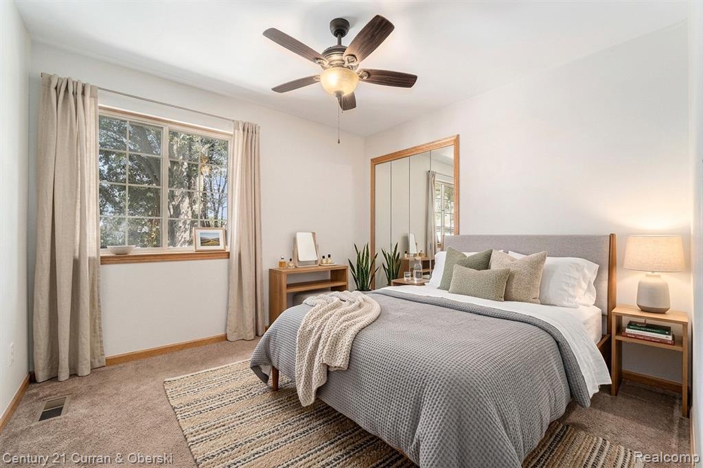 896 Saint Clair Street, Grosse Pointe, MI 48230 — Photo 15