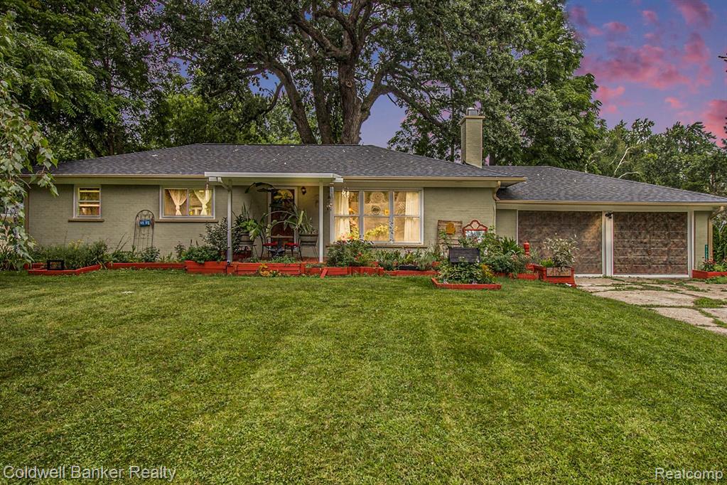 61722 FAIRLAND Drive, South Lyon, MI 48178 — Photo 2