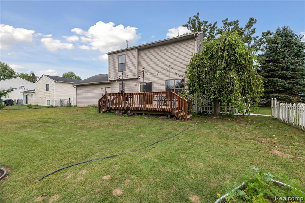 729 Cricket Crossing, Pinckney, MI 48169 — Photo 39