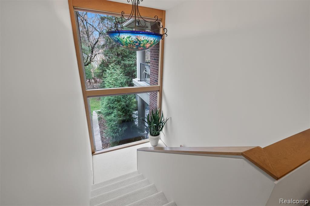 63 Barden Court, Bloomfield Hills, MI 48304 — Photo 28