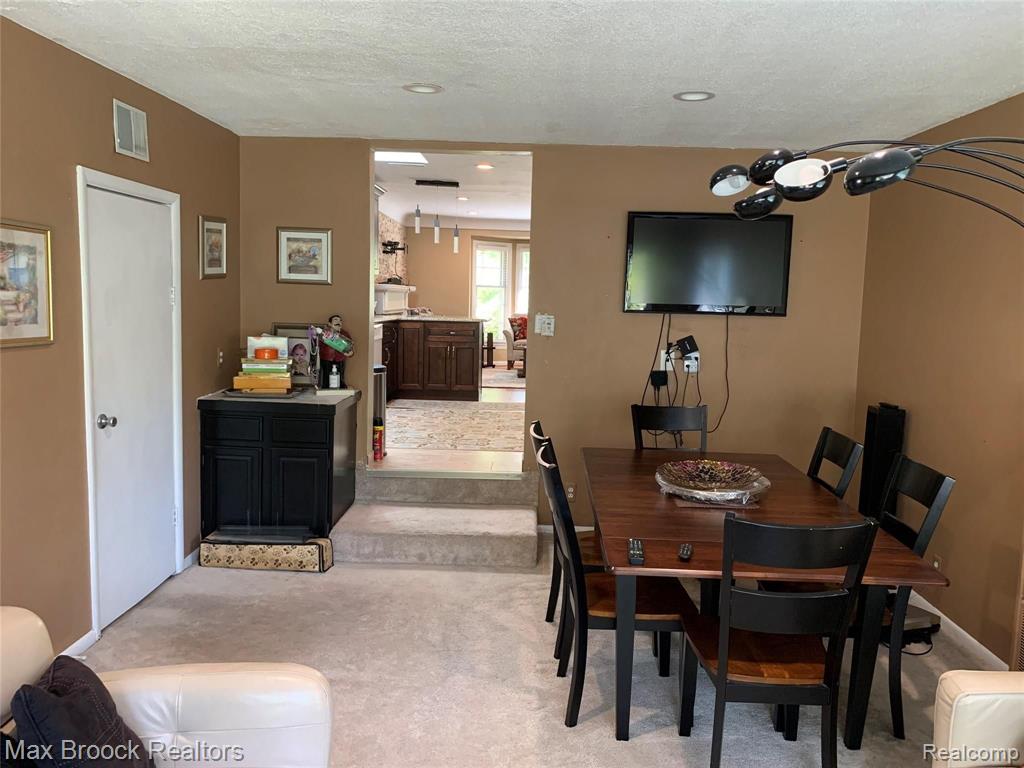 4412 BERKSHIRE Road, Royal Oak, MI 48073 — Photo 12