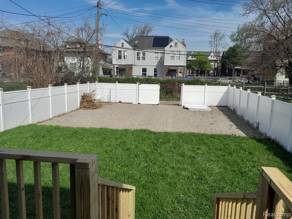 728 W PHILADELPHIA Street, Detroit, MI 48202 — Photo 22