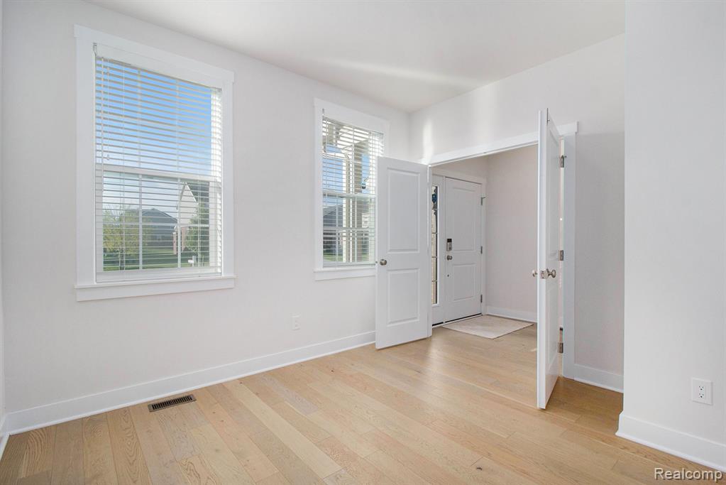 51008 Woodford Drive, Canton, MI 48188 — Photo 17