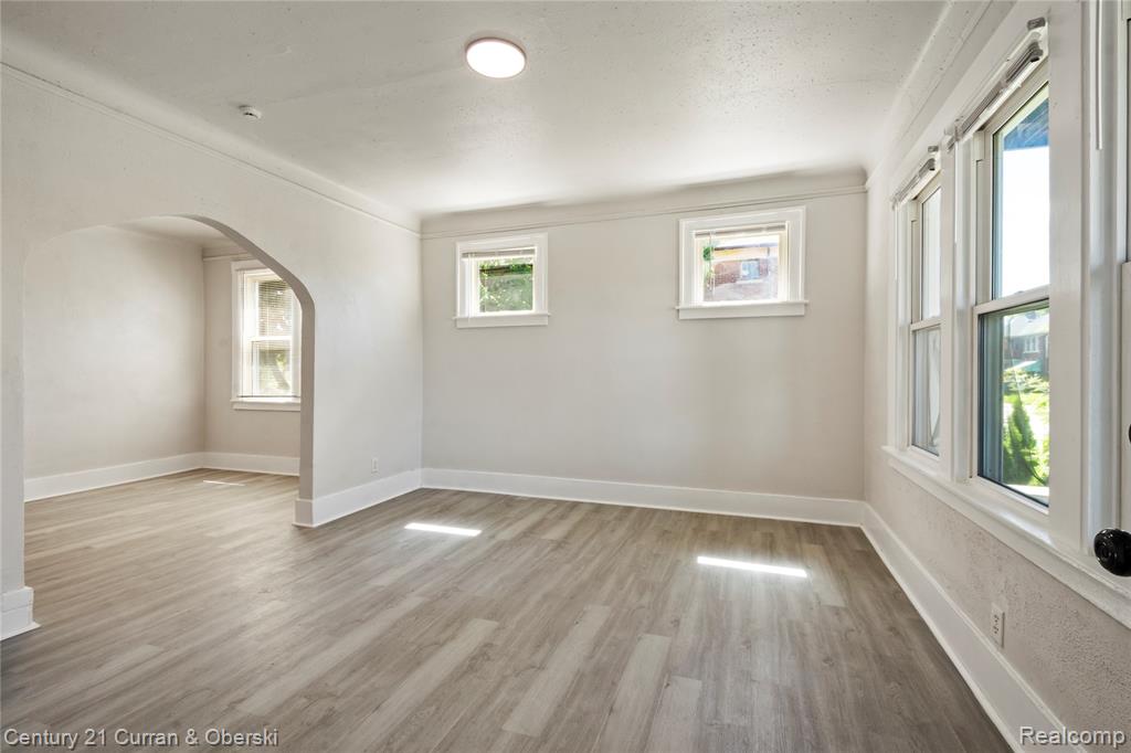 3725 Glynn Court, Detroit, MI 48206 — Photo 13