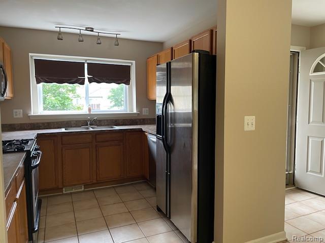 7002 Hayes Street, Grand Blanc, MI 48439 — Photo 4