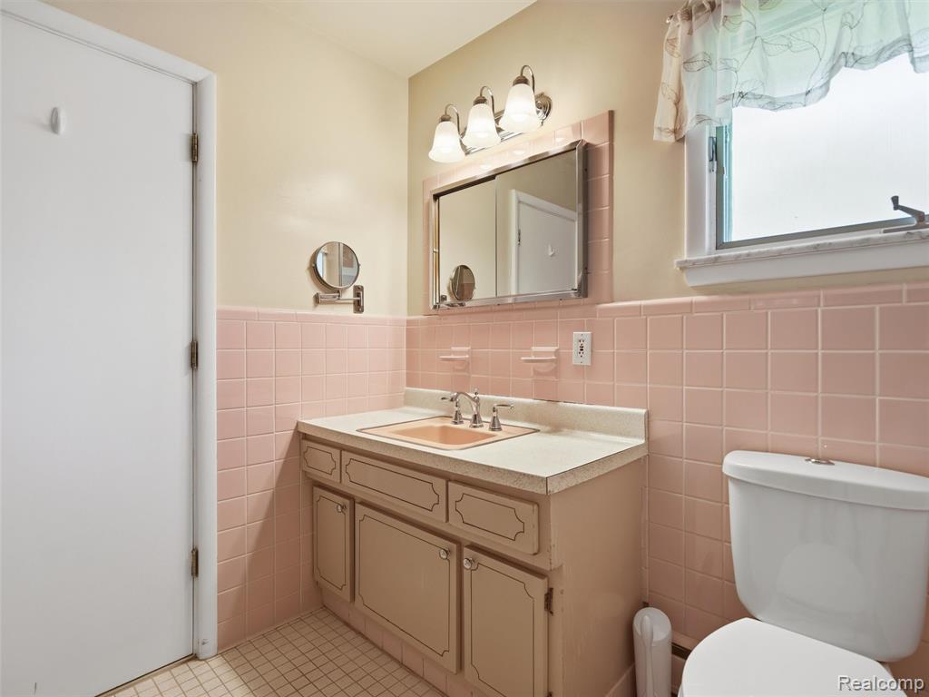 240 E Huron River Drive, Belleville, MI 48111 — Photo 10