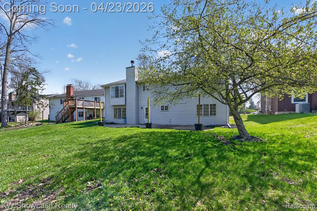 1584 Chanticlair Circle, Wixom, MI 48393 — Photo 45