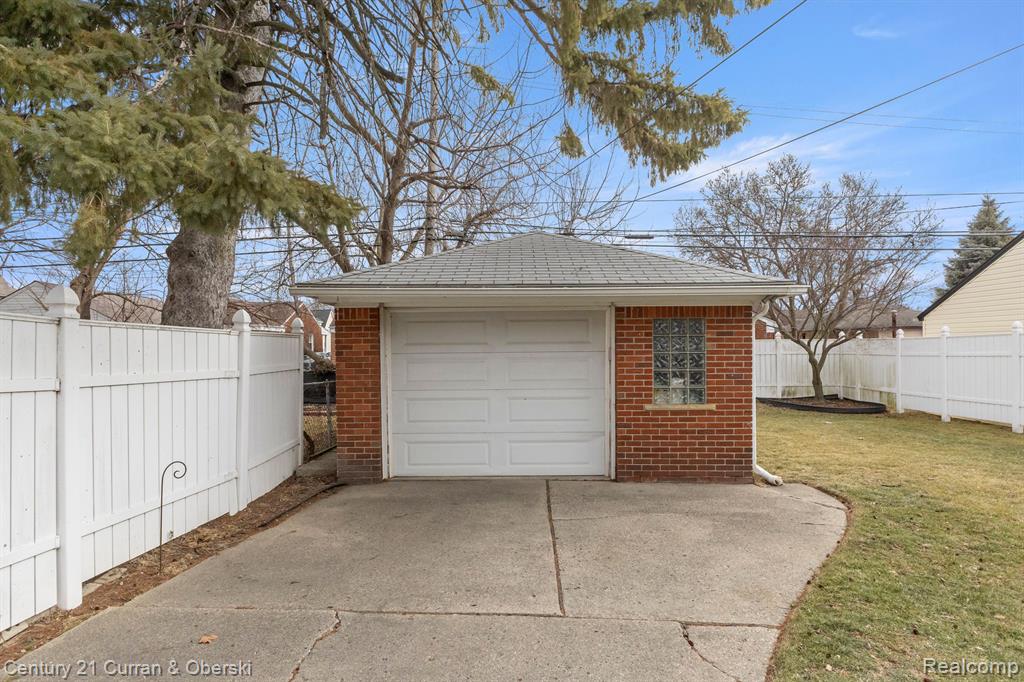 7229 WINONA Avenue, Allen Park, MI 48101 — Photo 36
