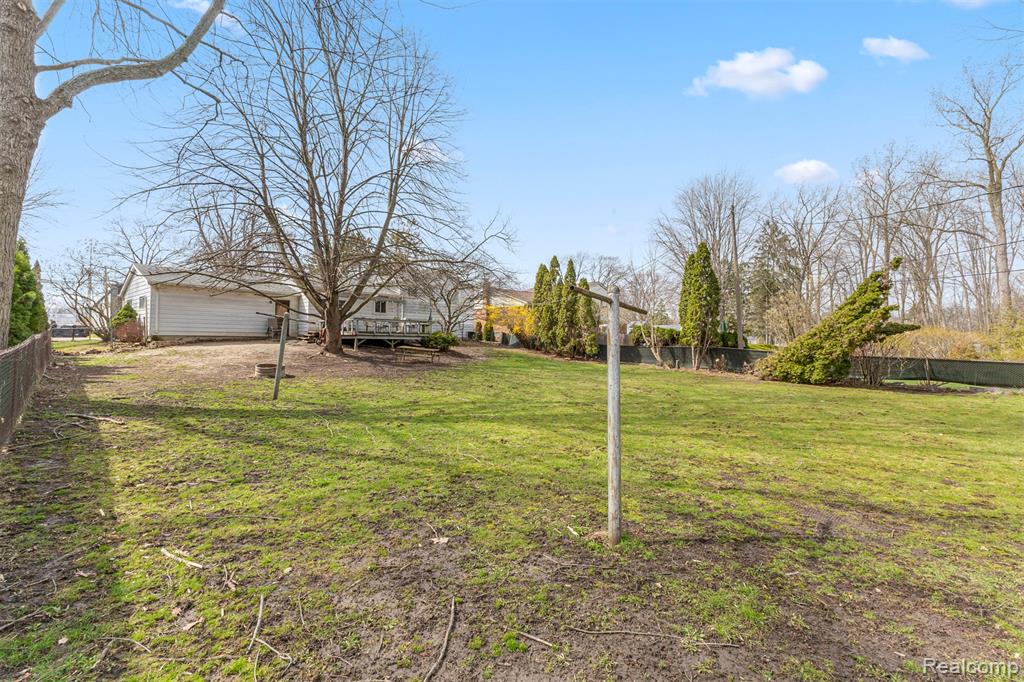 38320 Townhall Street, Harrison Township, MI — Photo 22