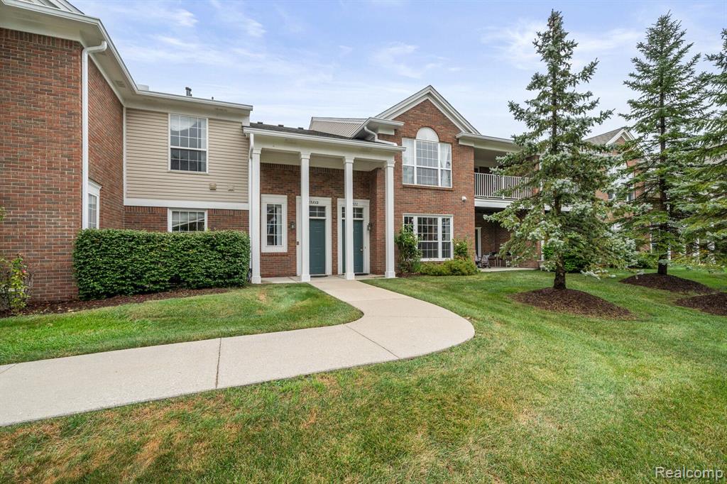 16828 DOVER Drive, Northville, MI 48168 — Photo 27