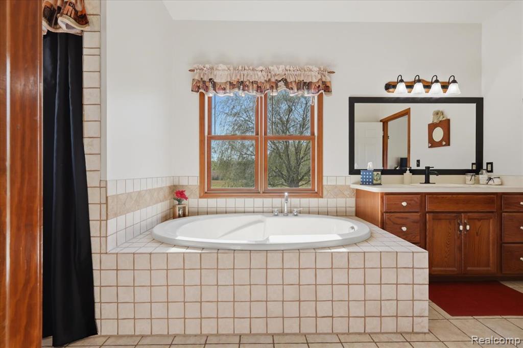 7868 Big Hand Road, Columbus, MI — Photo 48
