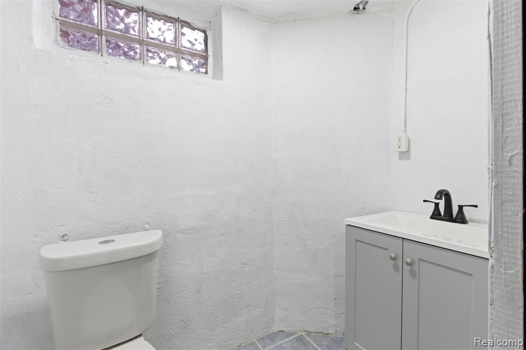 17134 Ward Avenue, Detroit, MI 48235 — Photo 19