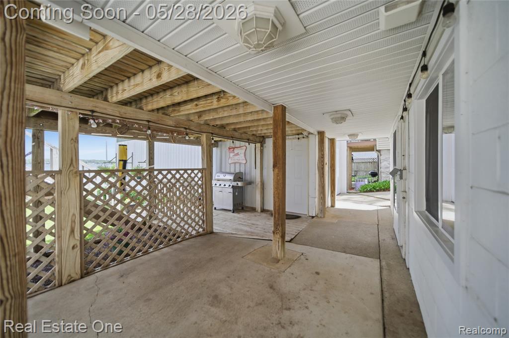 9528 Main Street, Whitmore Lake, MI 48189 — Photo 29