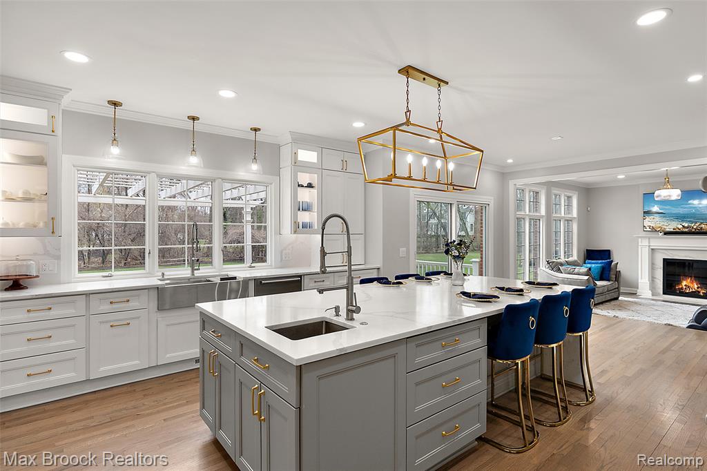 945 Wellsley Court, Bloomfield Hills, MI 48304 — Photo 12