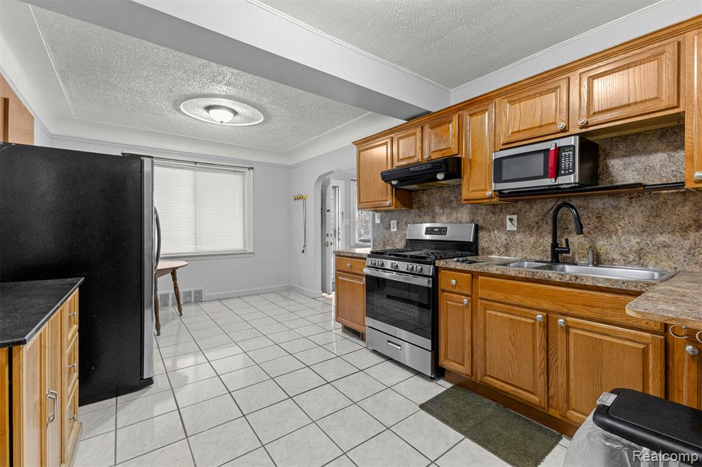 7702 Kendal Street, Dearborn, MI 48126 — Photo 15