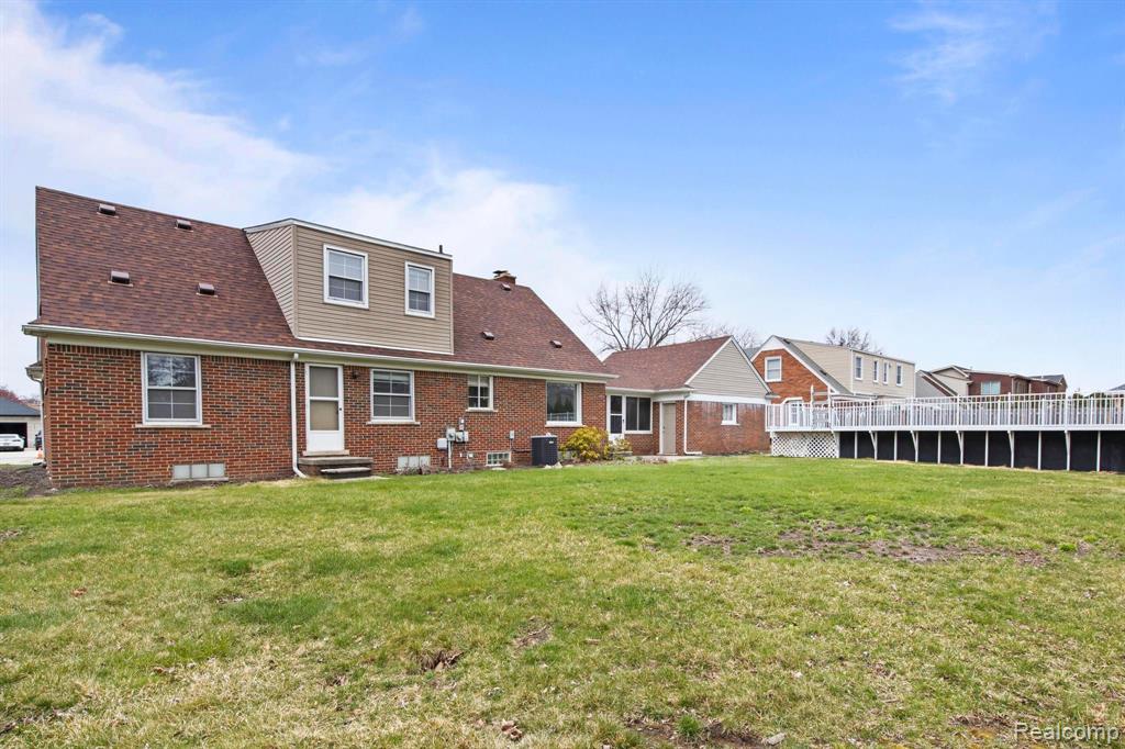 500 BRENTWOOD DRIVE Drive, Dearborn, MI 48124 — Photo 7