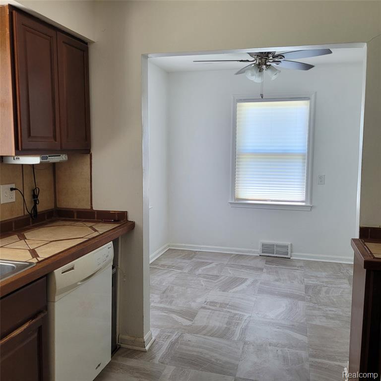 5863 Westpoint Street, Taylor, MI 48180 — Photo 13