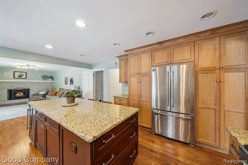 3370 INDIANDALE Drive, Orchard Lake Village, MI 48324 — Photo 20