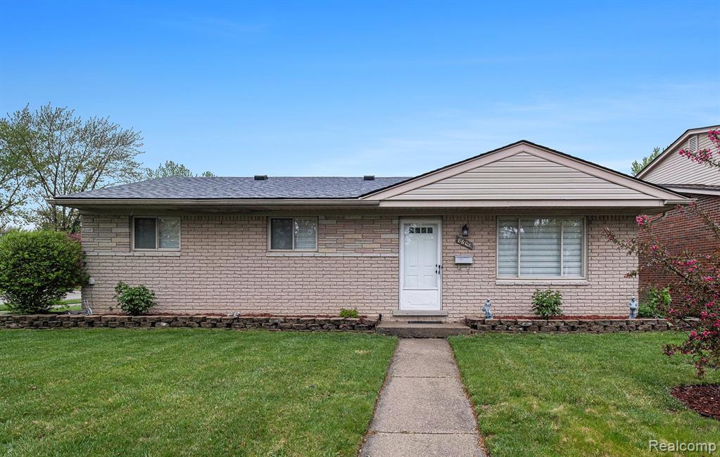 8601 INDEPENDENCE Drive, Sterling Heights, MI 48313 — Photo 3