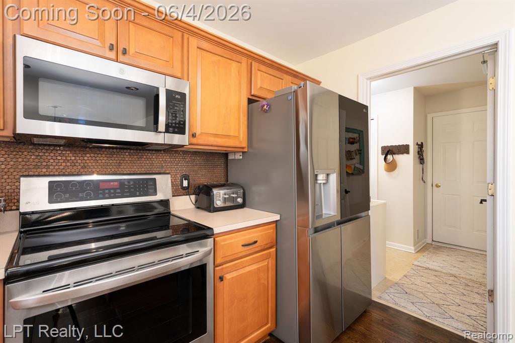 1366 Hidden Wood Court, Grand Blanc, MI 48439 — Photo 21
