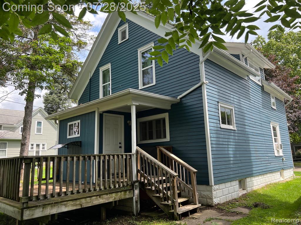 617 N Madison Street, Lapeer, MI 48446 — Photo 3