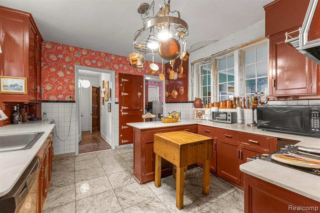 3001 Seminole Street, Detroit, MI 48214 — Photo 30