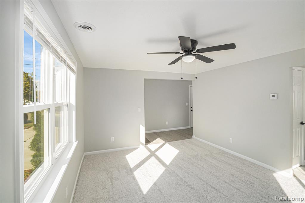 105 S Comstock Street, Corunna, MI 48817 — Photo 15