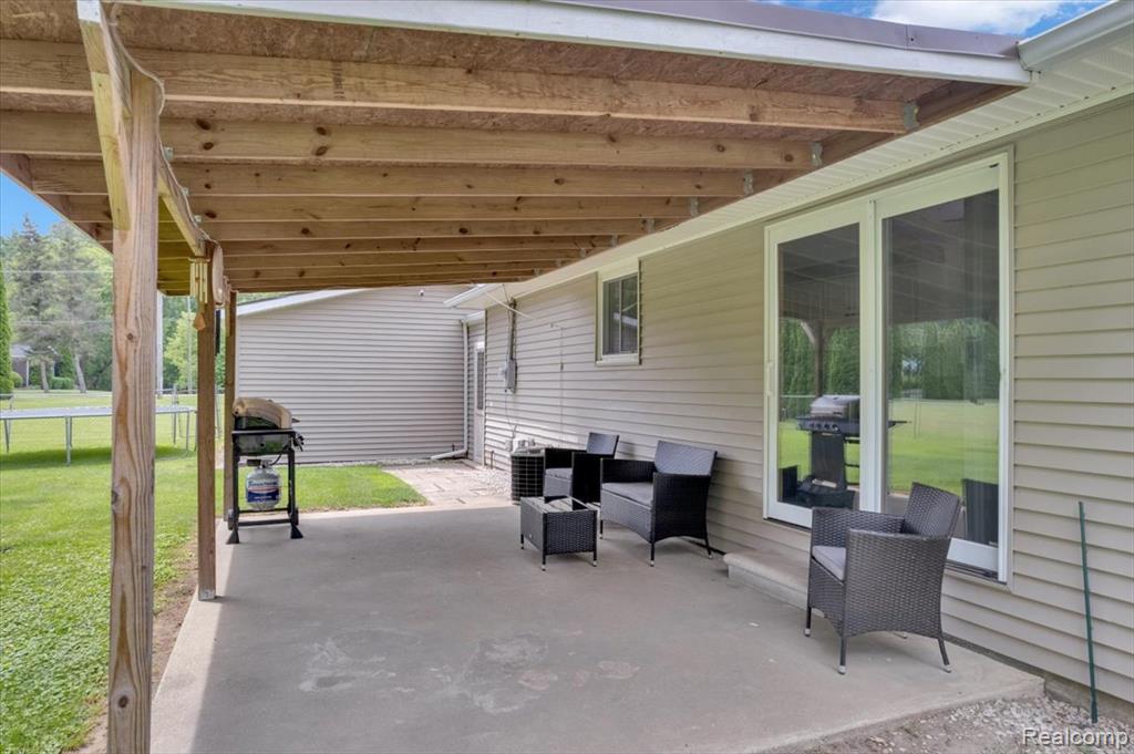 6516 Weyer Road, Imlay City, MI 48444 — Photo 9