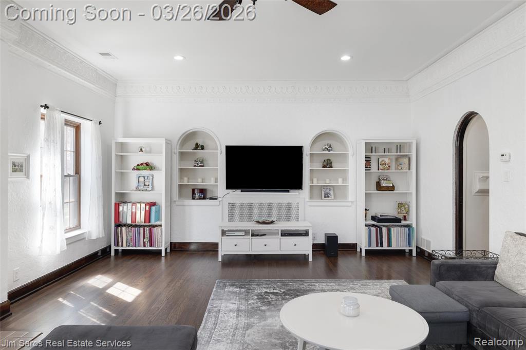 1247 Buckingham Road, Grosse Pointe Park, MI 48230 — Photo 9