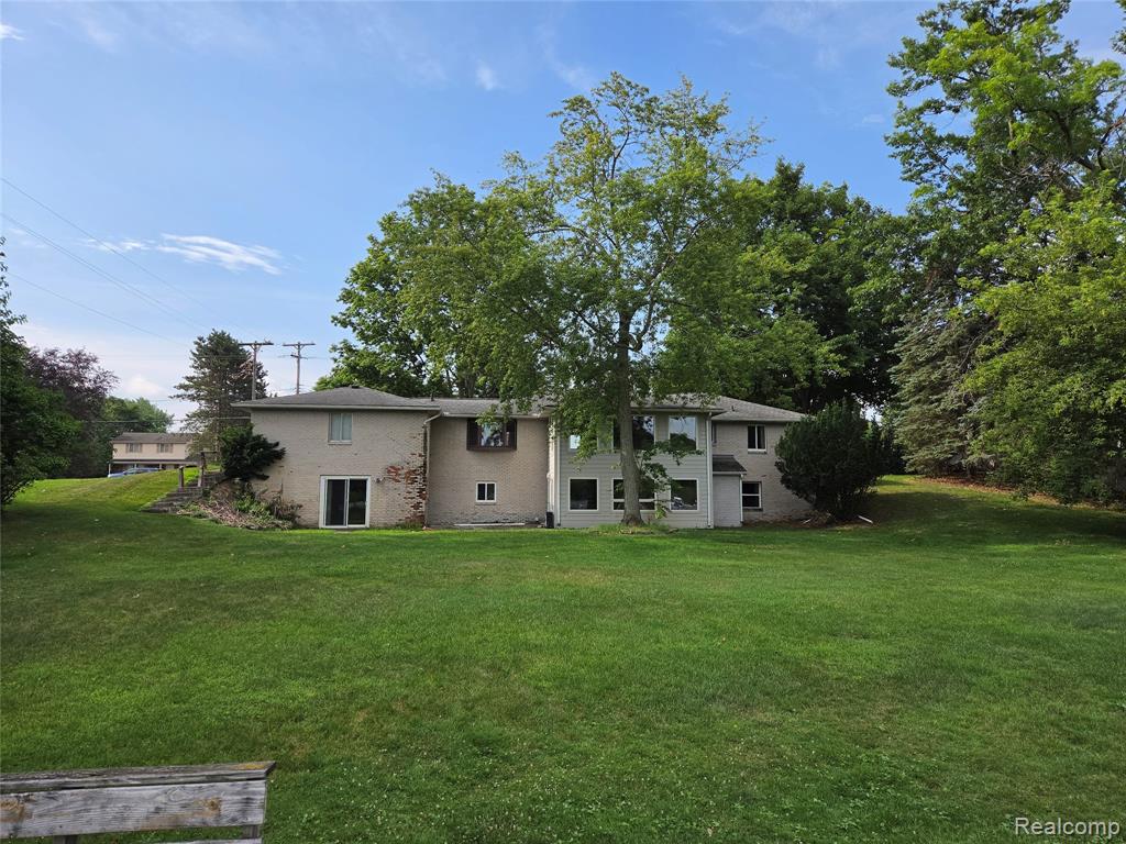 2354 Grove Park Road, Fenton, MI 48430 — Photo 45