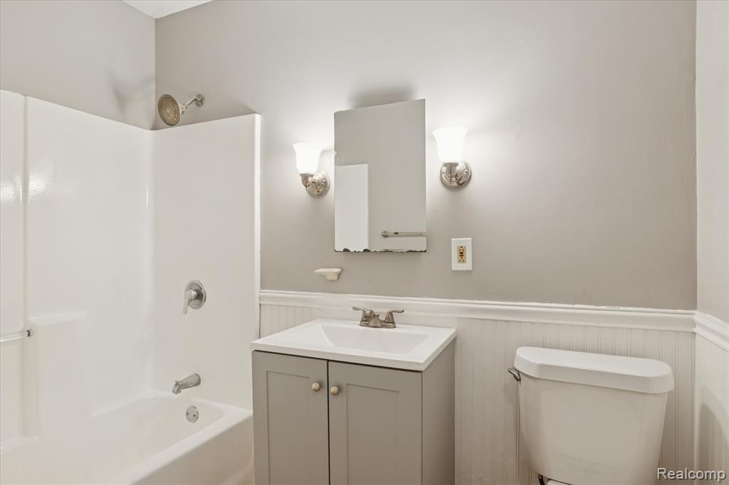 49934 W Huron River Drive, Belleville, MI 48111 — Photo 28
