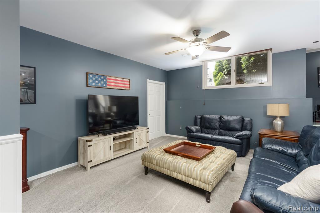 57495 RIDGEWOOD Drive, Washington, MI — Photo 45