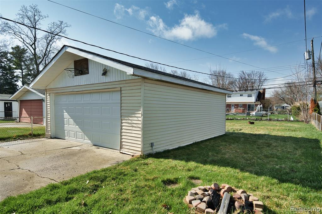 23008 Allor Street, Saint Clair Shores, MI 48082 — Photo 8