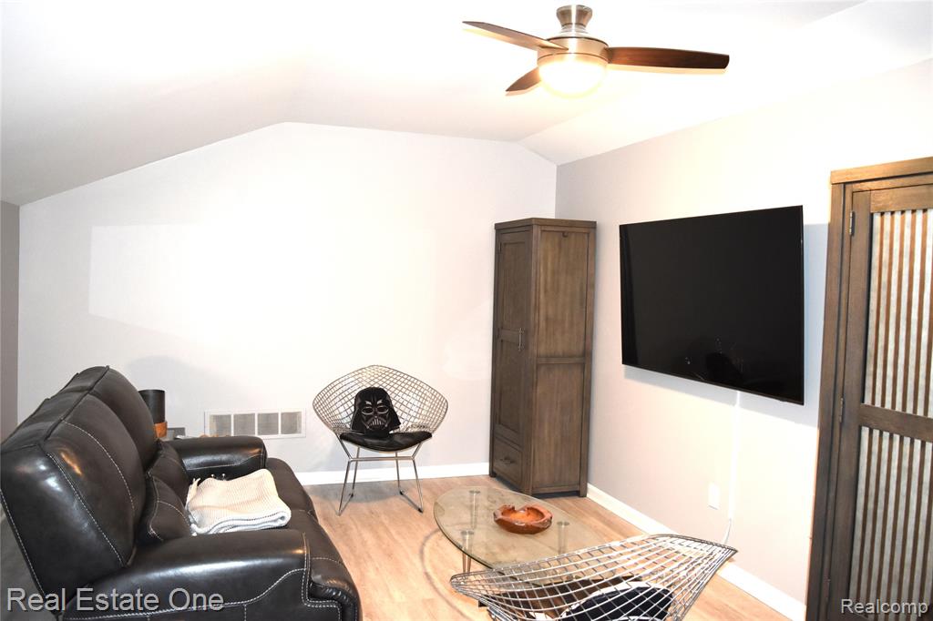 43513 Pendleton Circle, Sterling Heights, MI 48313 — Photo 15
