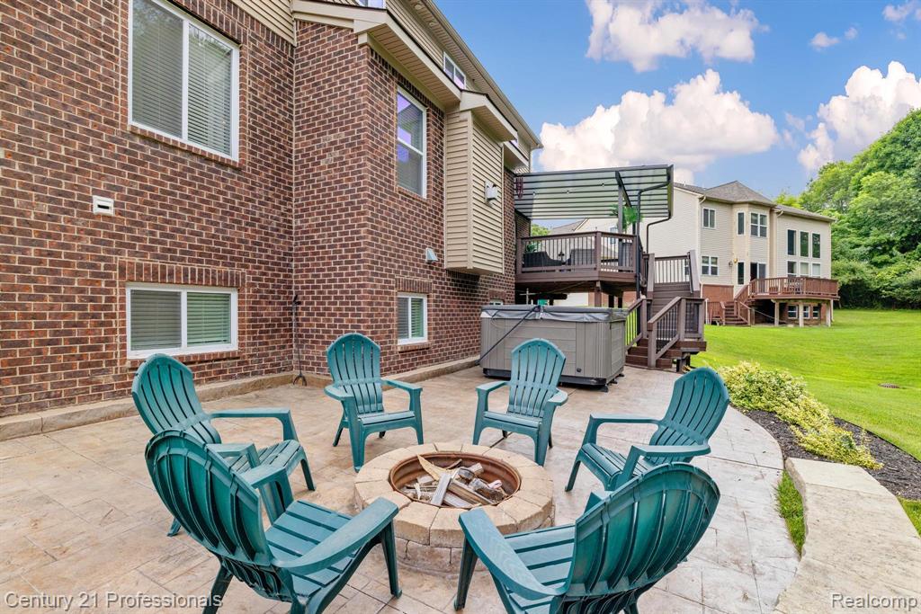 9754 Windsor Lane, Clarkston, MI 48348 — Photo 58