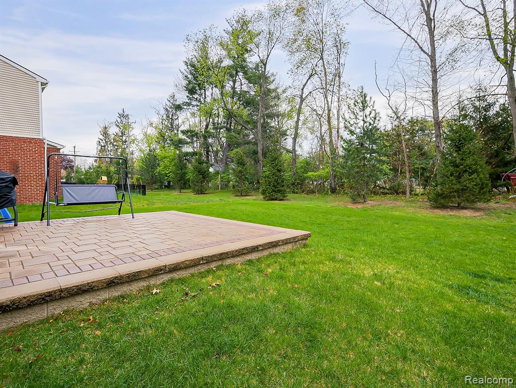 8640 Quincy Drive, Westland, MI — Photo 35