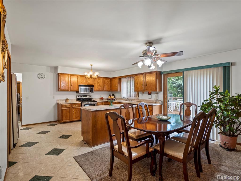 46386 Jackson Drive, Macomb, MI 48044 — Photo 17