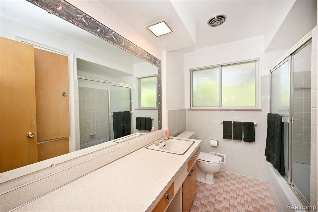2765 Lahser Road, Bloomfield Hills, MI 48304 — Photo 21