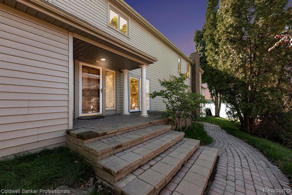 3105 INTERLAKEN Street, West Bloomfield, MI 48323 — Photo 4