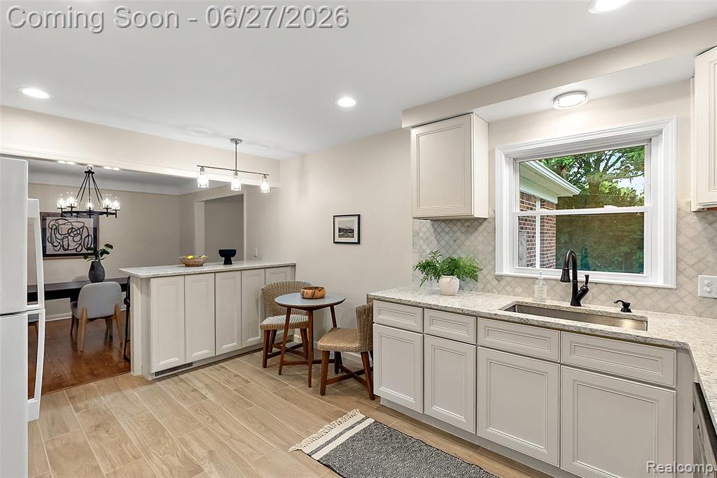 21235 River Road, Grosse Pointe Woods, MI 48236 — Photo 13