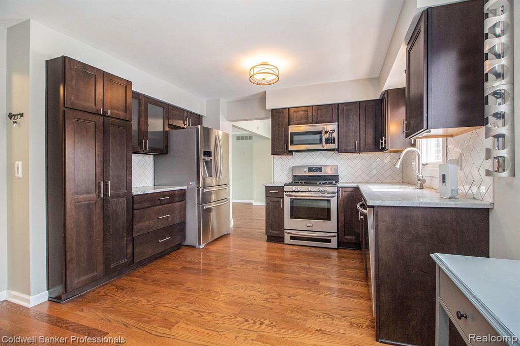 289 Kings Way Street, Canton, MI 48188 — Photo 10