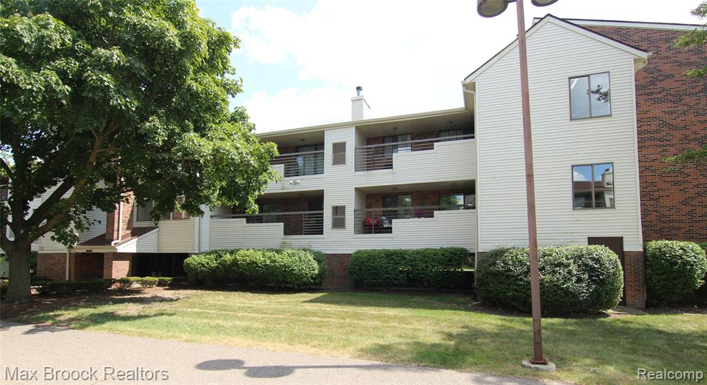 30594 Orchard Lake Road, 50, Farmington Hills, MI 48334, Farmington Hills, MI, 48334