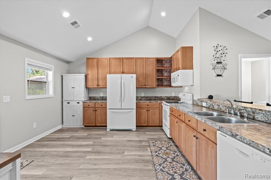 4821 Pinehurst Court, Brighton, MI 48116 — Photo 9
