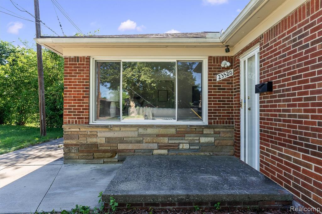 23520 Marlow Street, Oak Park, MI 48237 — Photo 5
