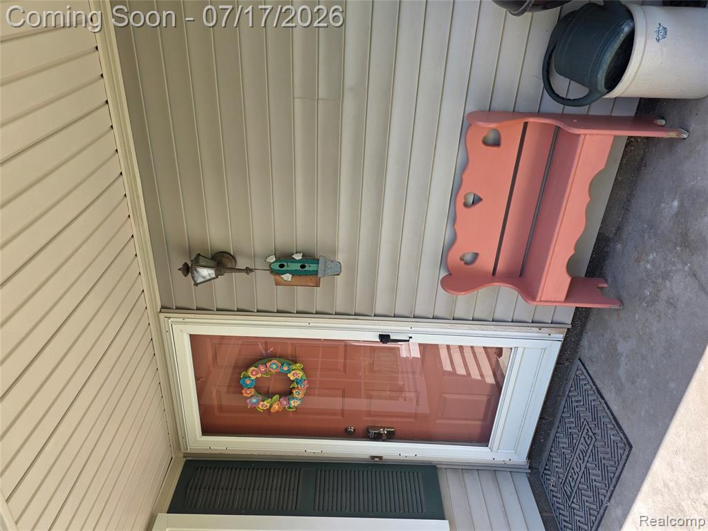 902 Saybrook Drive, Waterford, MI 48327 — Photo 12
