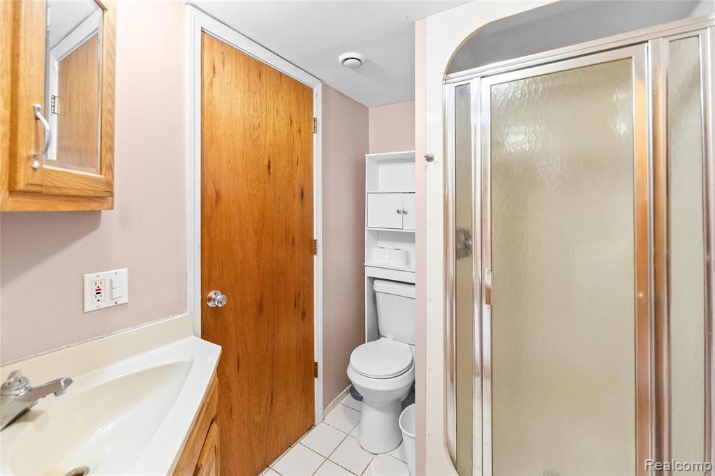 2354 Grove Park Road, Fenton, MI 48430 — Photo 26
