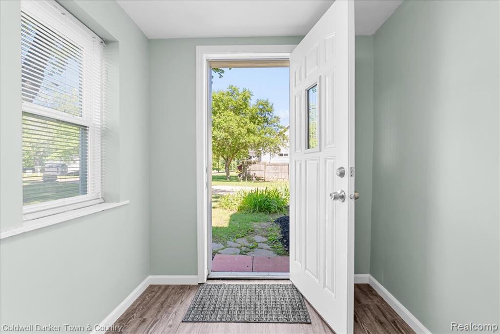 833 Hein Avenue, Lansing, MI 48911 — Photo 6