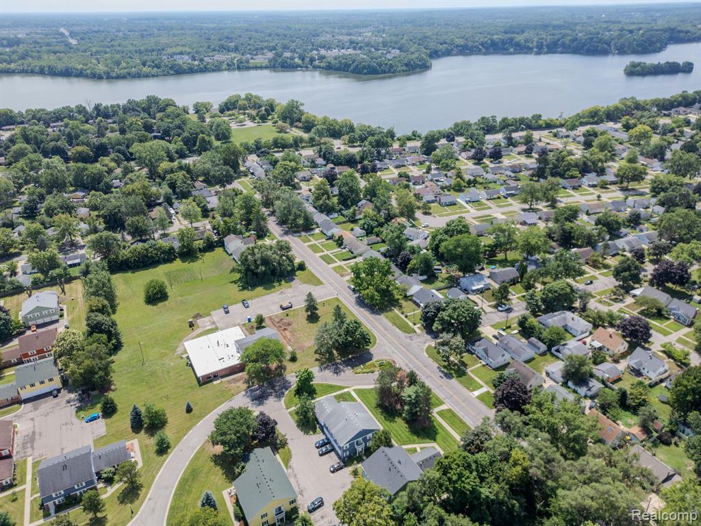 1405 WINGATE Boulevard, Ypsilanti, MI 48198 — Photo 41