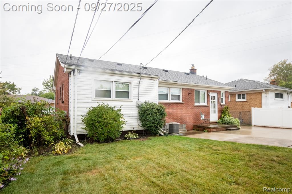 878 Champaign Road, Lincoln Park, MI 48146 — Photo 31